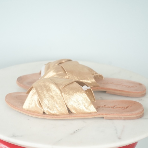 Free People Gold Sandals - Picture 9 of 13